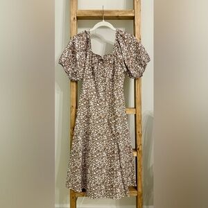 NWOT adorable cottage core dress.